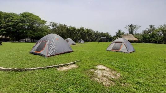 CAMPING