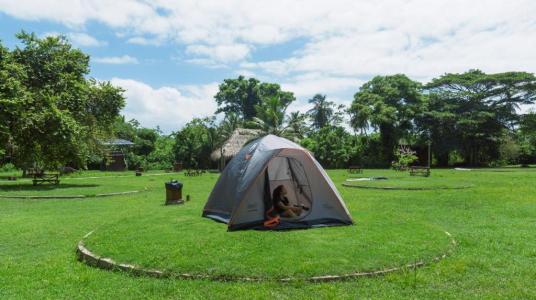 CAMPING