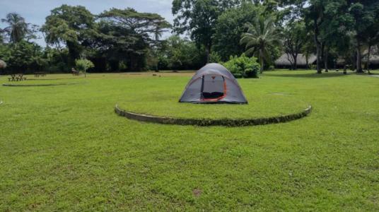 CAMPING TENT