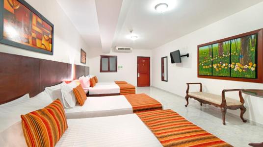 TRIPLE ROOM