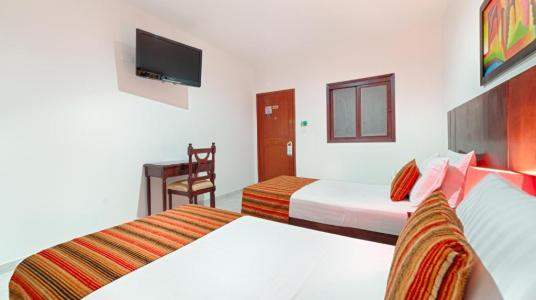 MASTER ROOM