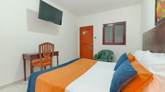 MASTER ROOM
