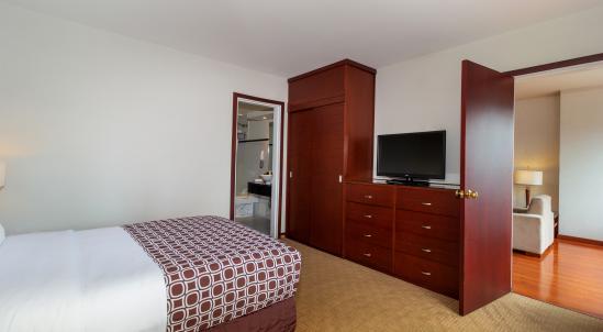 BUSSINESS SUITE MOUNTAIN VIEW