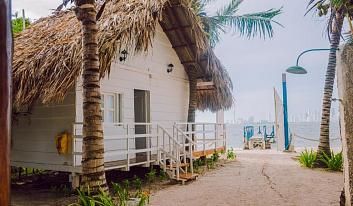 Marine Beach Club &amp; Hotel