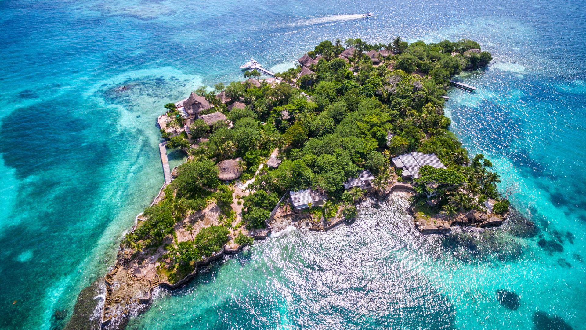 Enjoy paradisiacal destinations